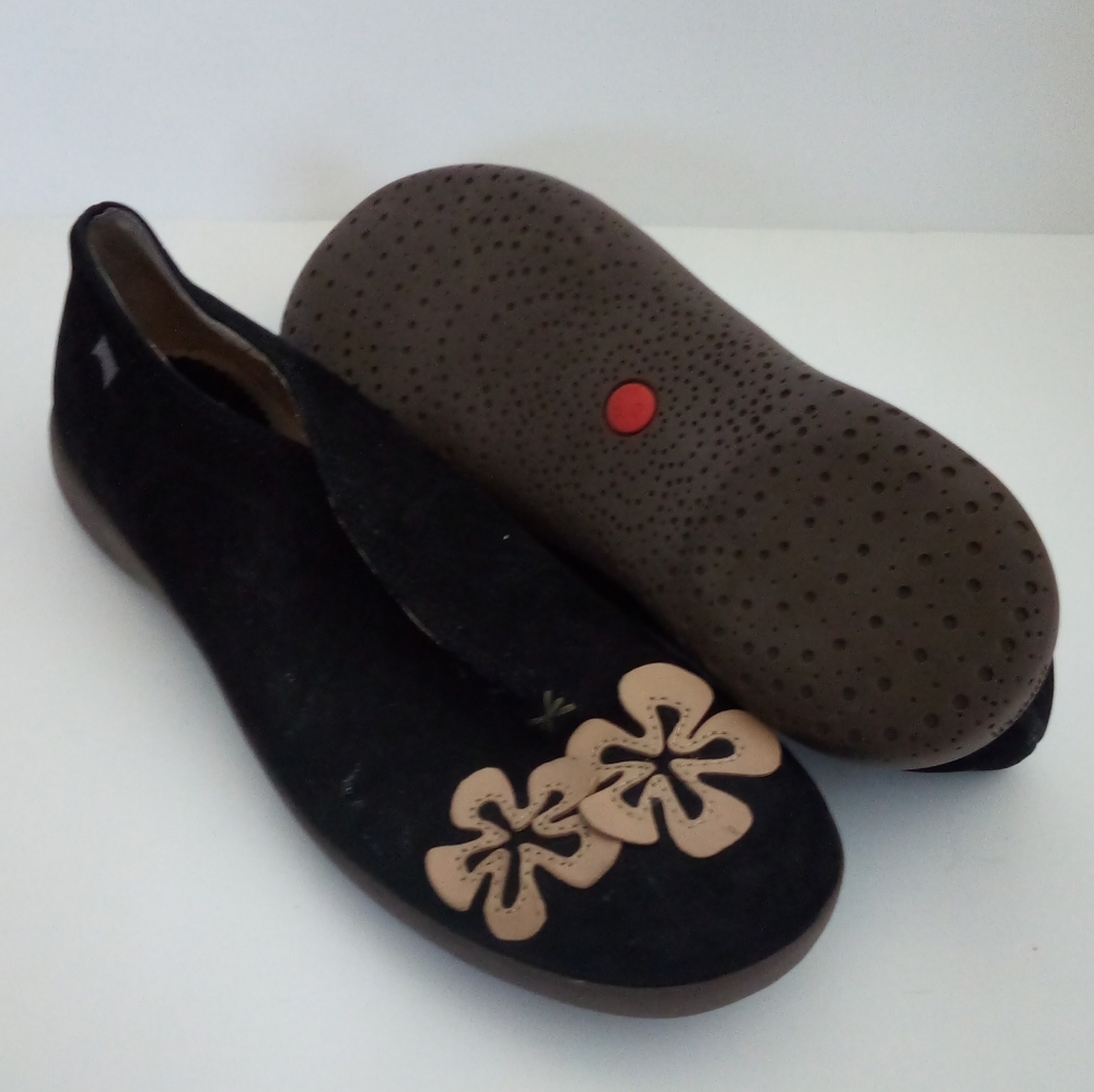 Women's camper flat/loafer shoes